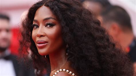 naomi campbell naked|Nackt, Nieten, Naomi: Campbell sticht sie alle aus